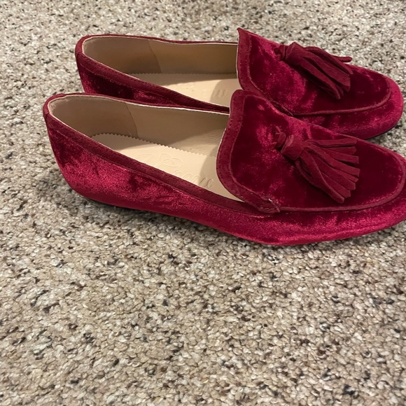 Velvet Loafer - Picture 4 of 5